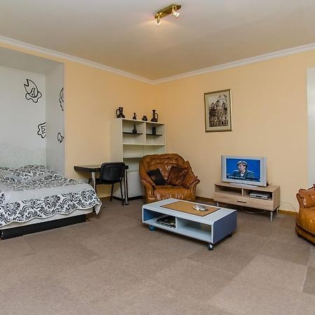 Apartment Triokhsviatytelskaya Street 3 Kiev Eksteriør billede