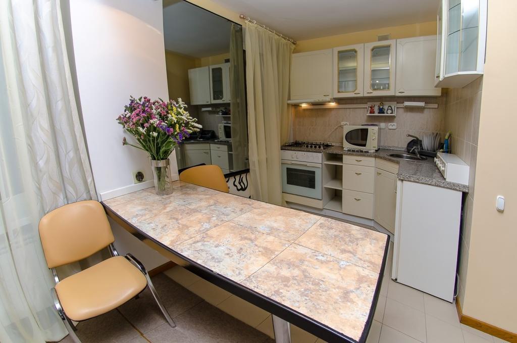Apartment Triokhsviatytelskaya Street 3 Kiev Eksteriør billede