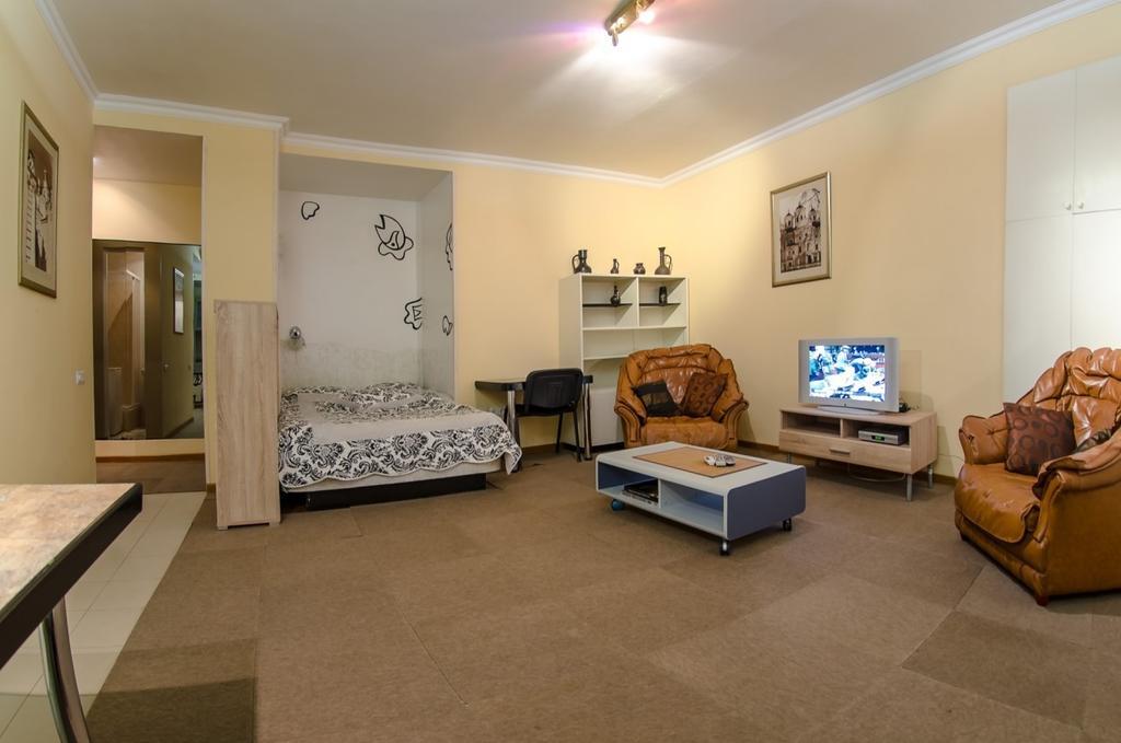 Apartment Triokhsviatytelskaya Street 3 Kiev Eksteriør billede