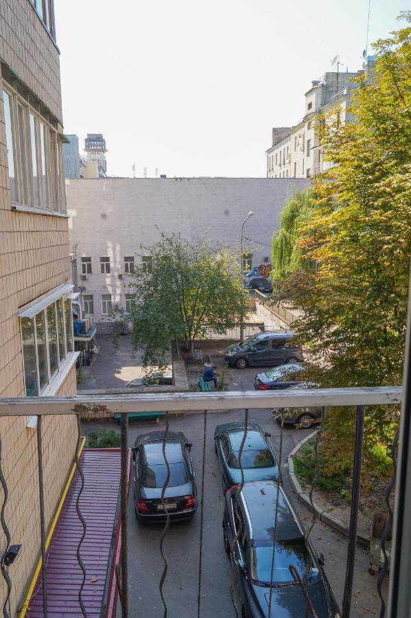Apartment Triokhsviatytelskaya Street 3 Kiev Eksteriør billede