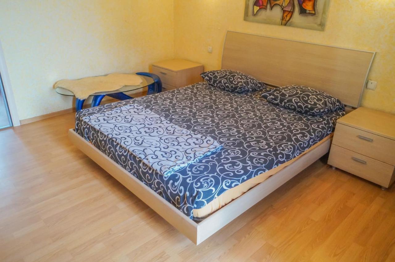 Apartment Triokhsviatytelskaya Street 3 Kiev Eksteriør billede